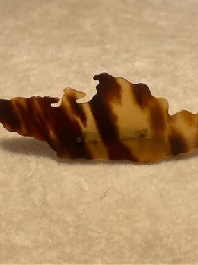 Vintage Tortoiseshell lucite Brown tortoise shell Pattern brooch pin